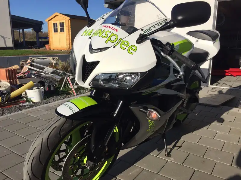 Honda CBR 600 - foto 2