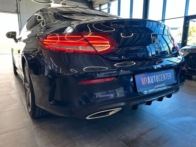 Mercedes-Benz C-Class view 5