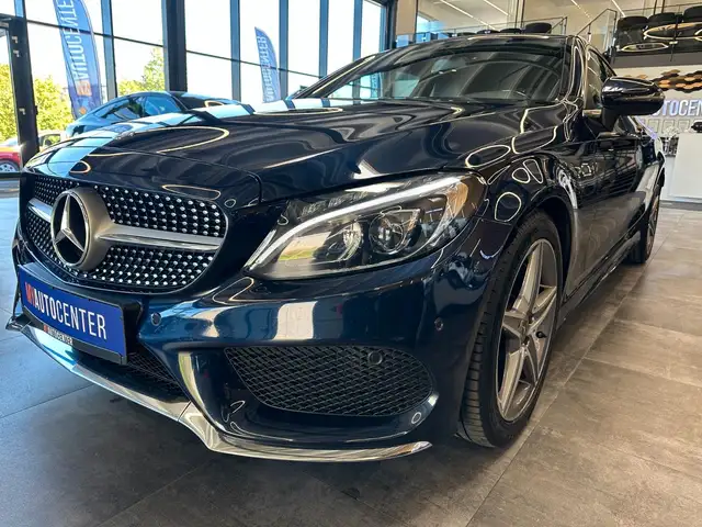 Mercedes-Benz C-Class view 4