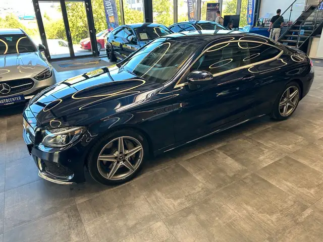 Mercedes-Benz C-Class view 23