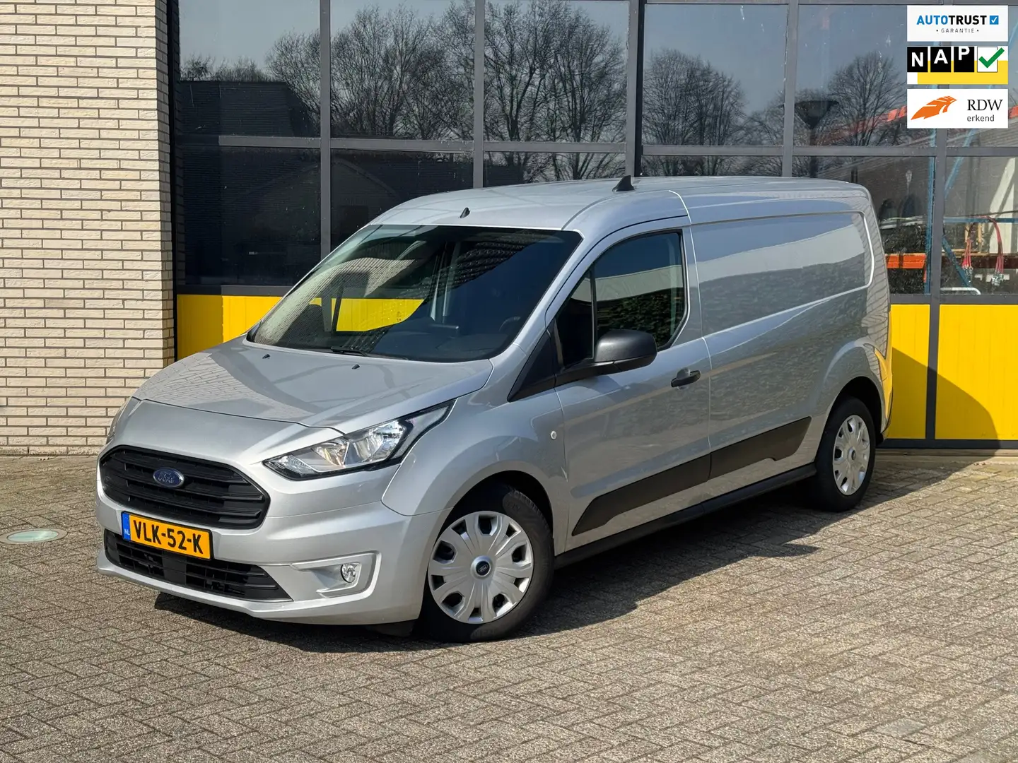 Ford Transit Connect L2 Limited, Automaat, Trekhaak, 4 seizoenenbanden Gris - 1