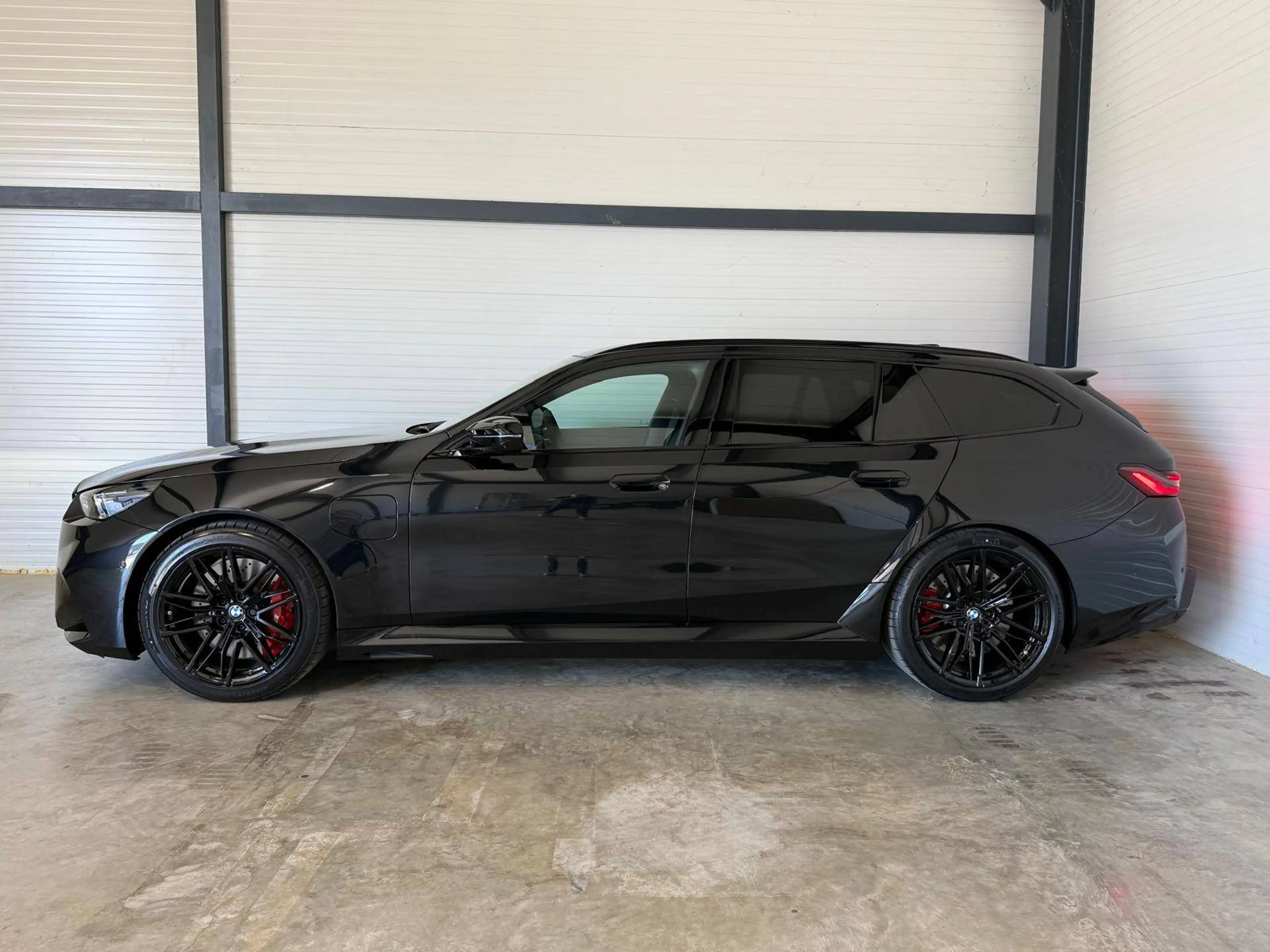 BMW M5 M5 TOURING / COMFORT / AHK / PANO / ICONIC / 21" — photo 4