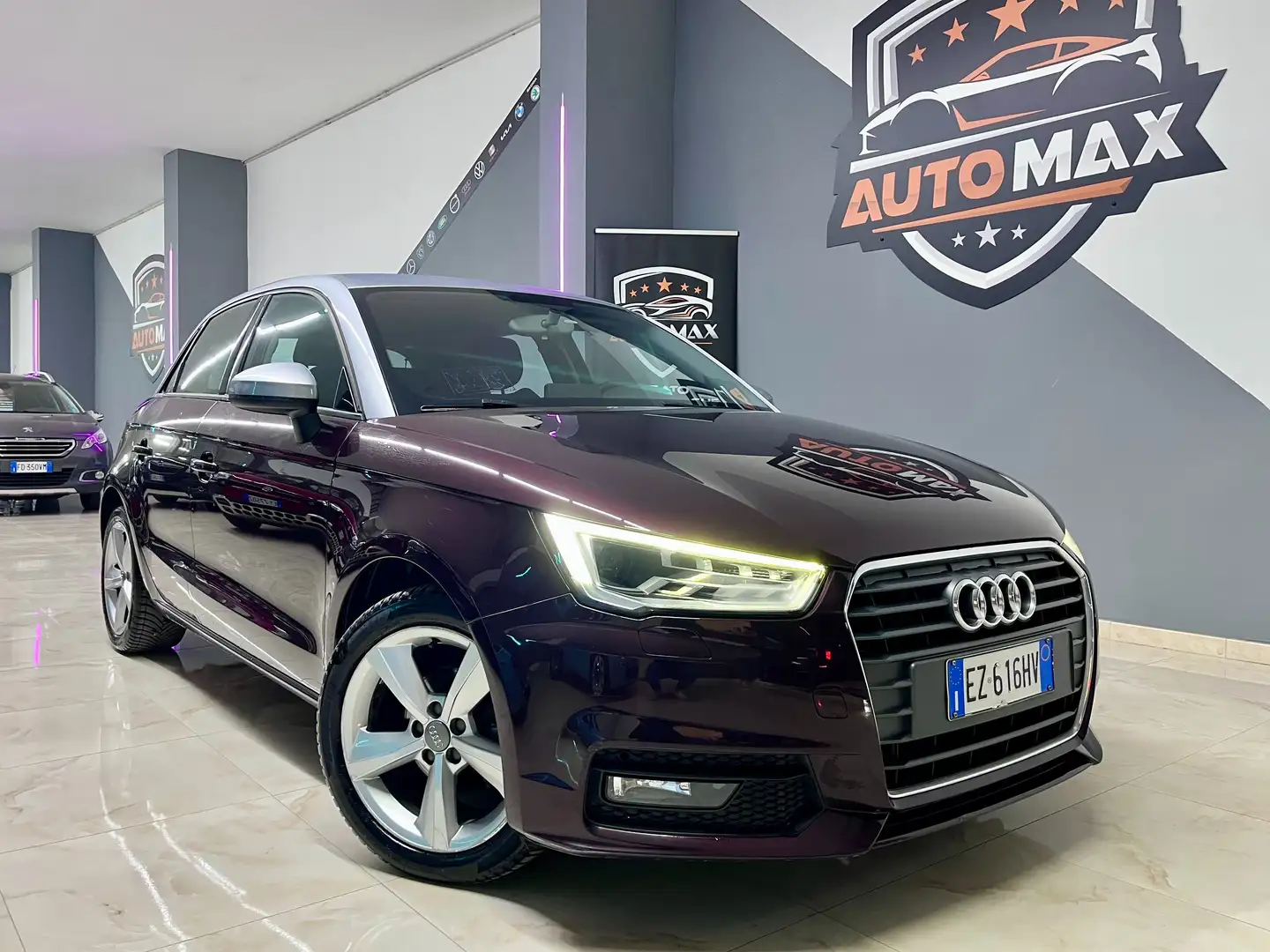 Audi A1 1.4 TDI 90cv ultra Metal plus 2015 Burdeos - 1