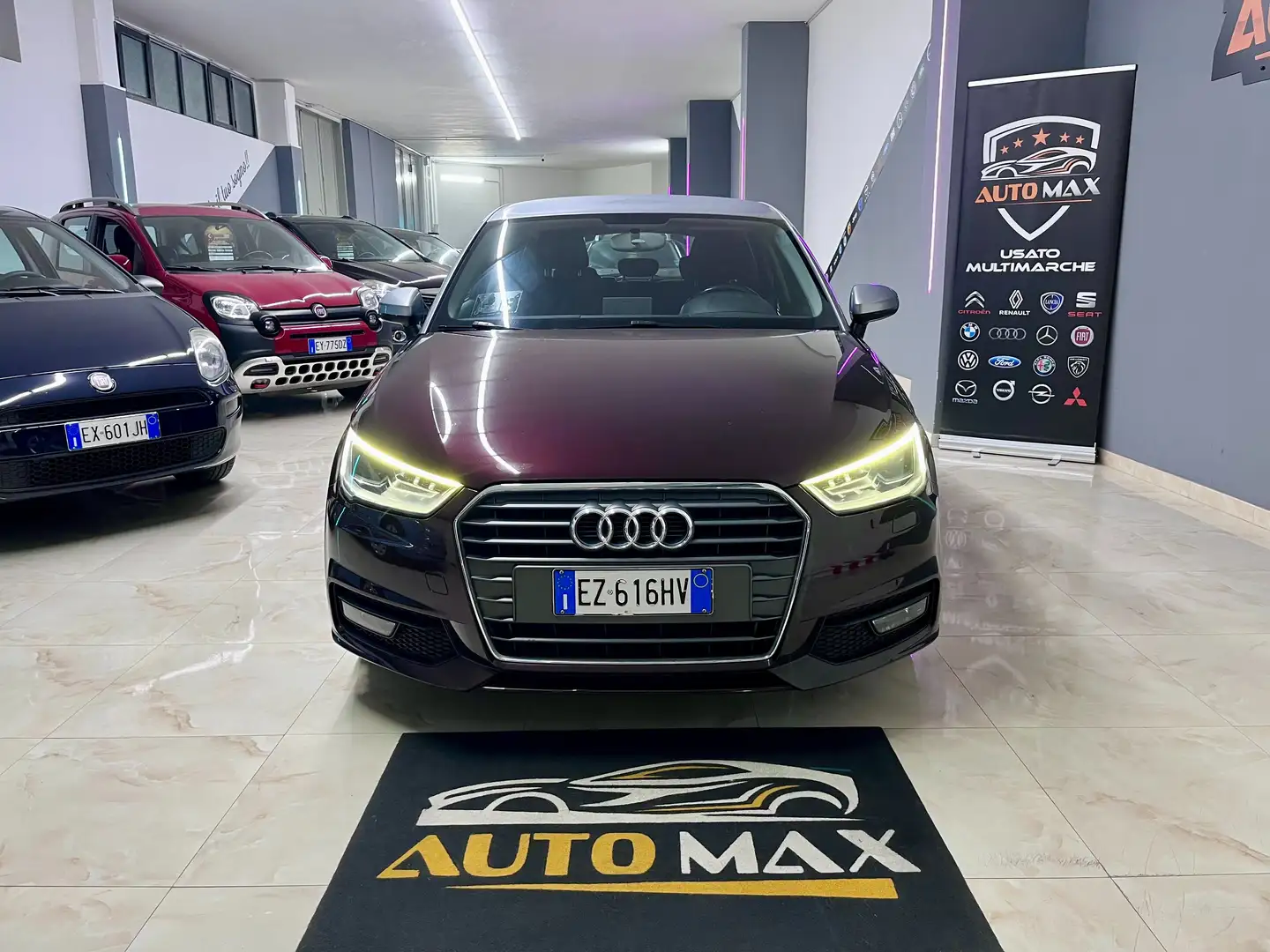 Audi A1 1.4 TDI 90cv ultra Metal plus 2015 Burdeos - 2