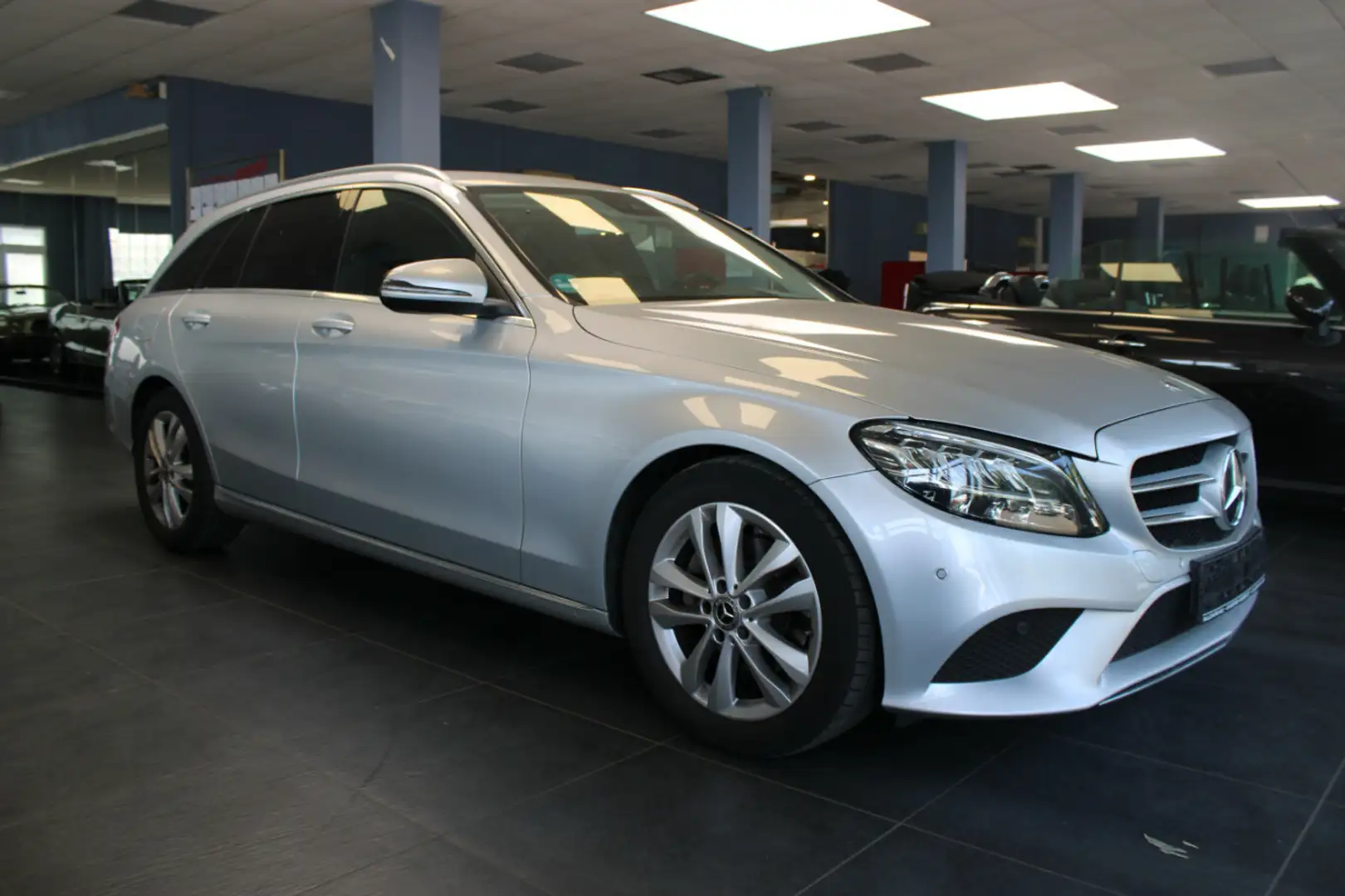 Mercedes-Benz C 220 d Kombi Automatik Silber - 1