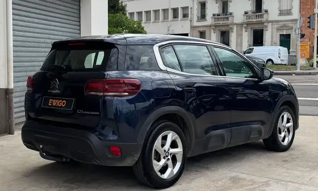 Citroen C5 Aircross view 3