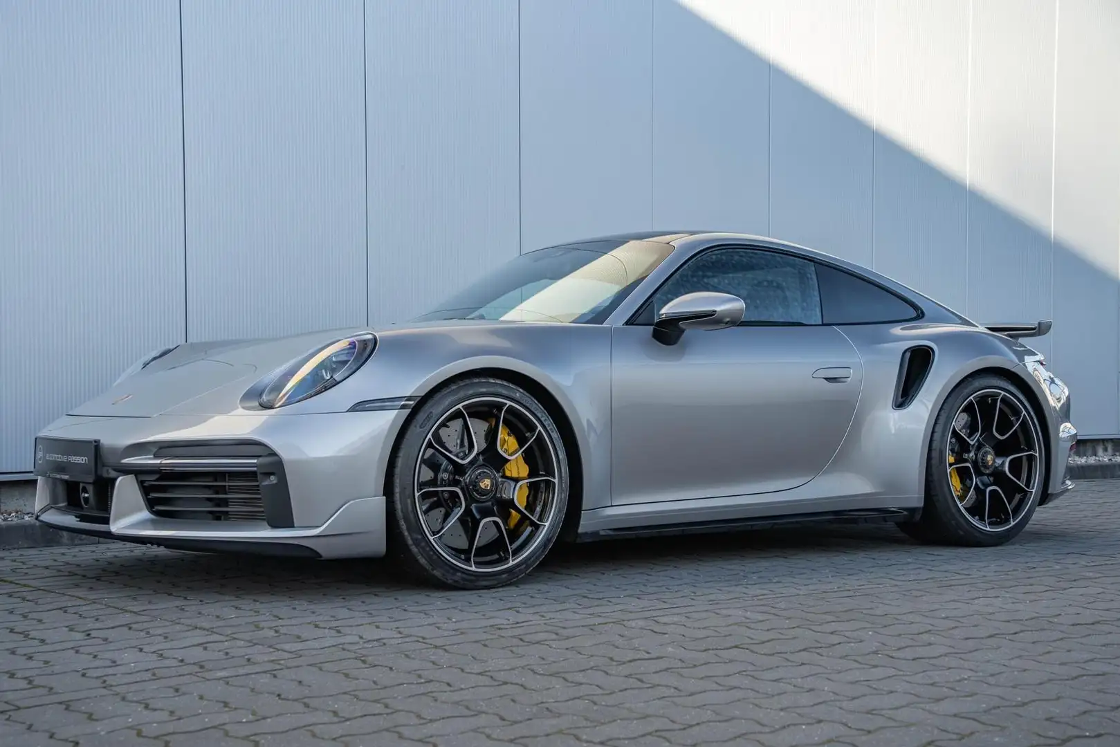 Porsche 992 Turbo S *Heritage Design+Sport Design Paket* Silber - 1