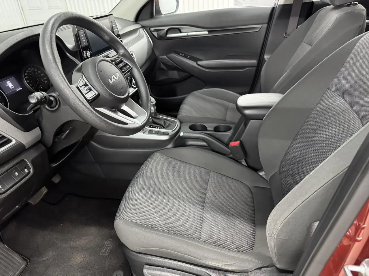 Kia Seltos снимка Kia Seltos