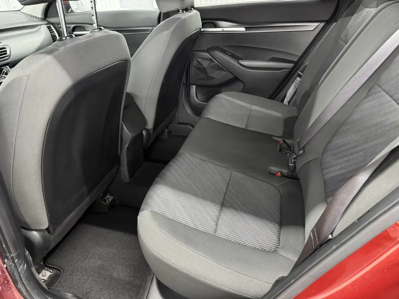 Kia Seltos снимка Kia Seltos