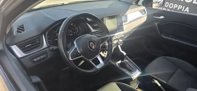 Renault Captur view 21