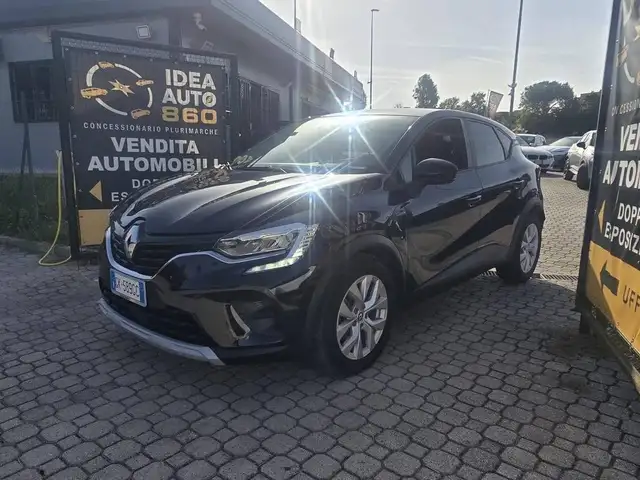 Renault Captur view 3
