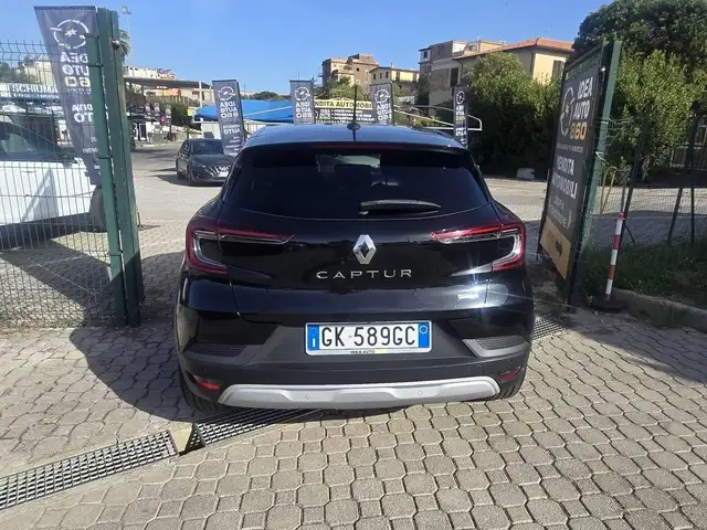 Renault Captur view 5