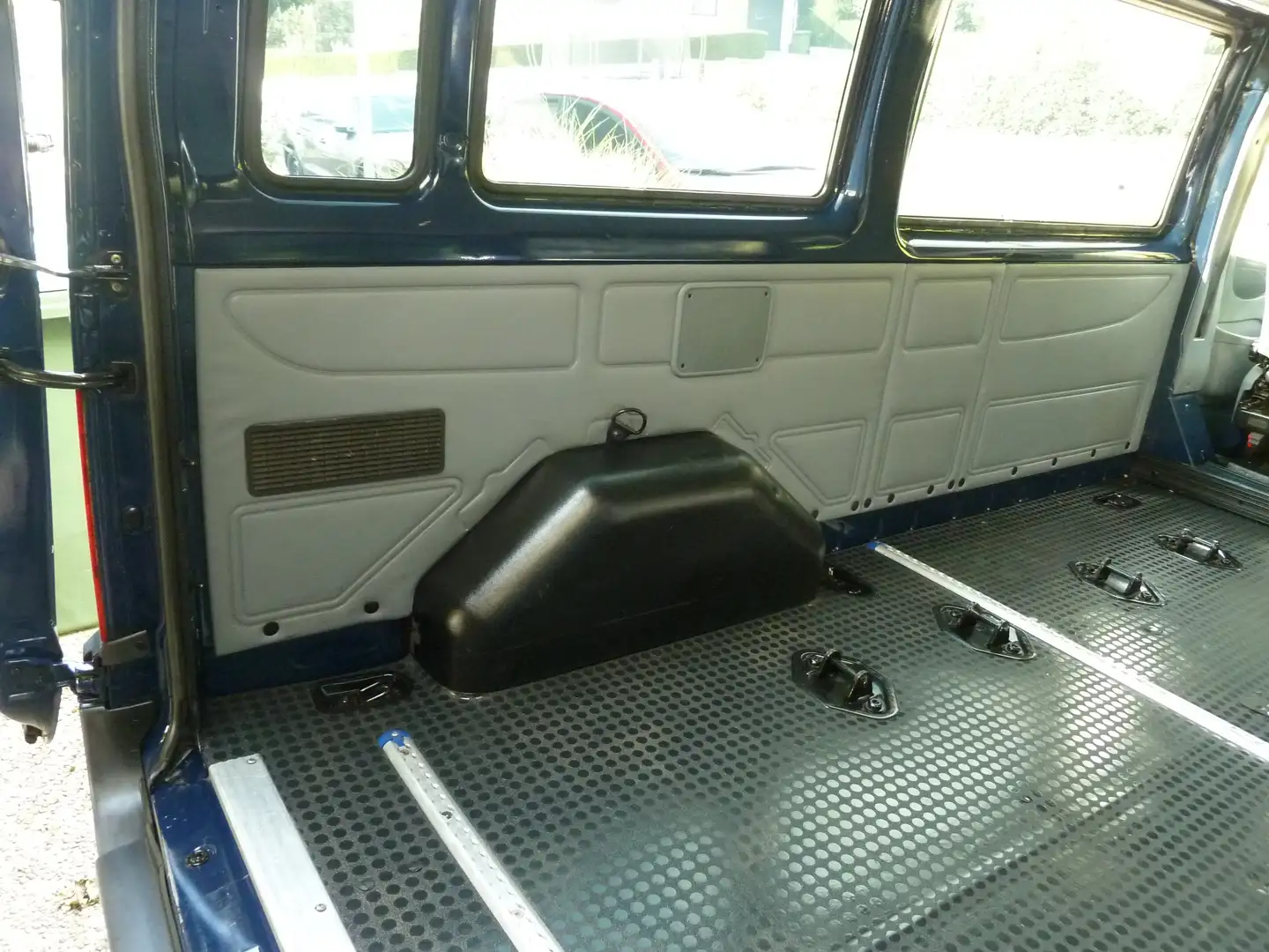 Ford Tourneo Blau - 2
