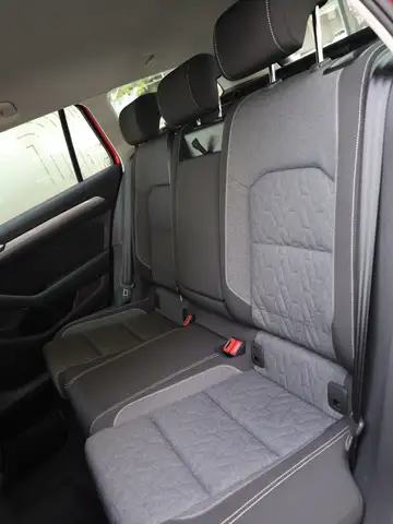 Volkswagen Passat view 15