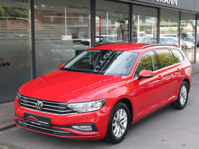 Volkswagen Passat view 5