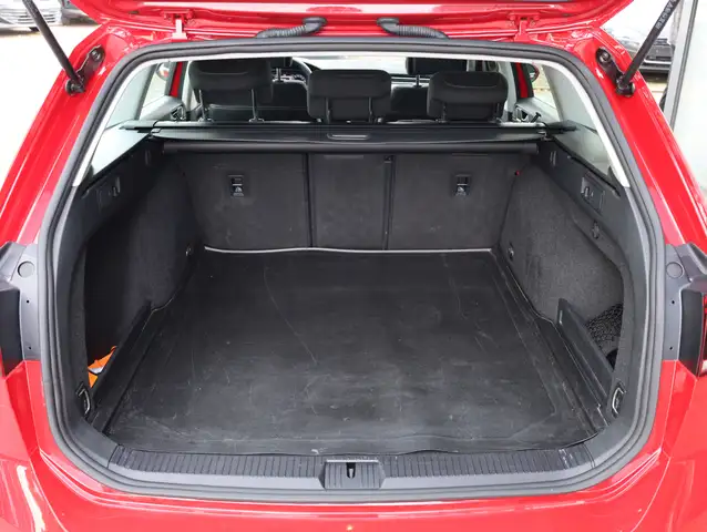 Volkswagen Passat view 12