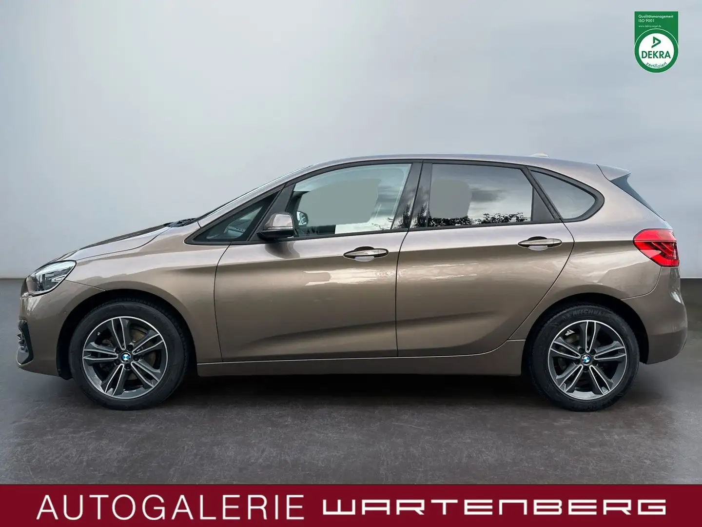 BMW 218 Sport Line/LED/AHK/HUD/H&K/ Beige - 2