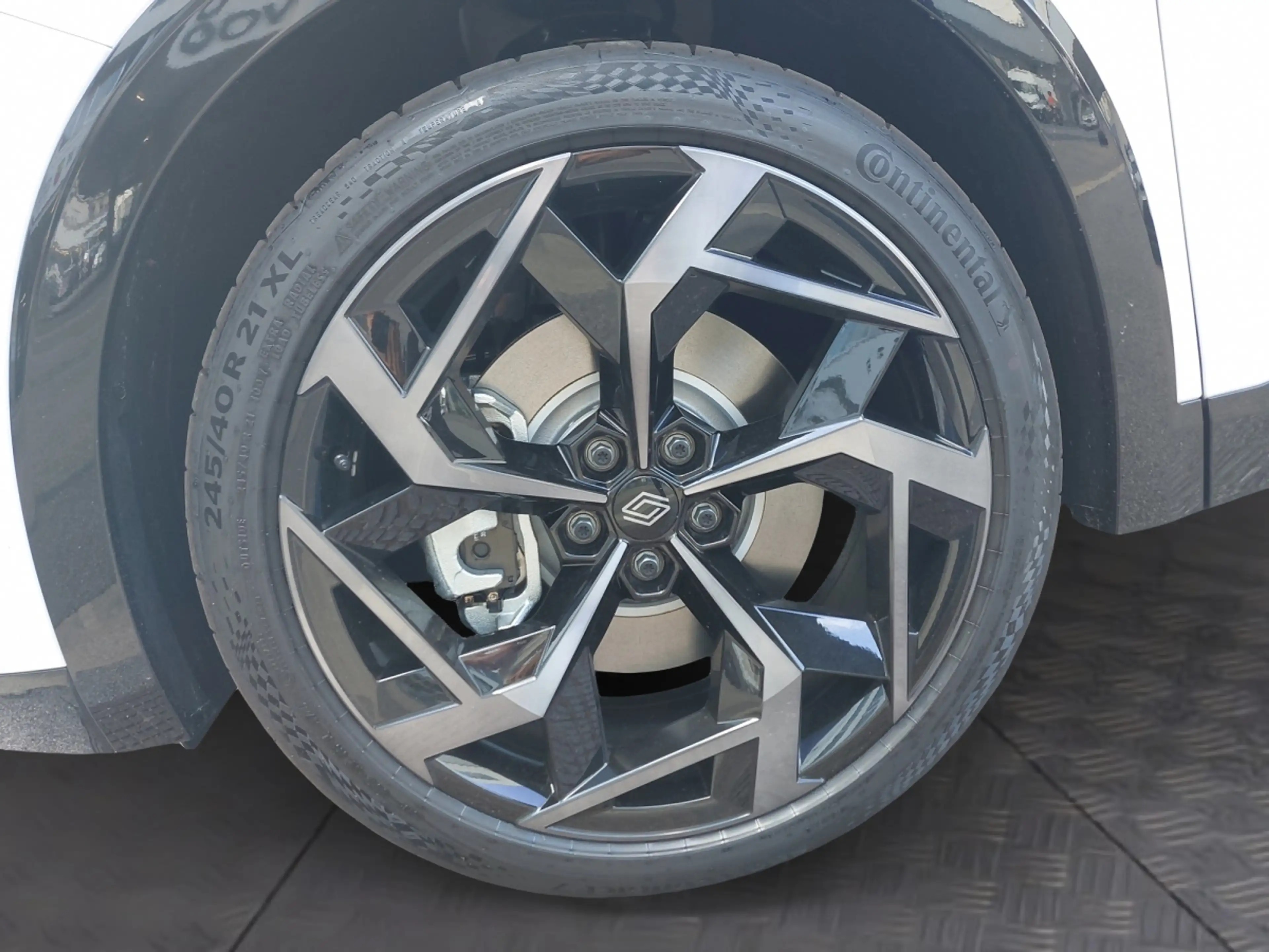 Renault Rafale Atelier Alpine Hyper Hybrid E-Tech 4x4 300 — photo 14