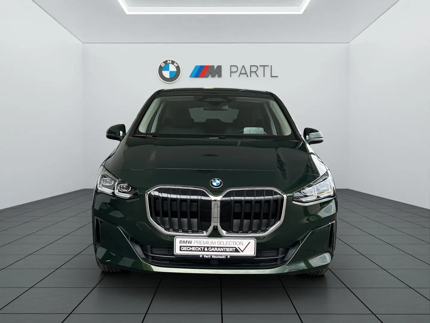 BMW 218 i ActiveTourer adapLED ACC 360° AHK Massage Yeşil - 2