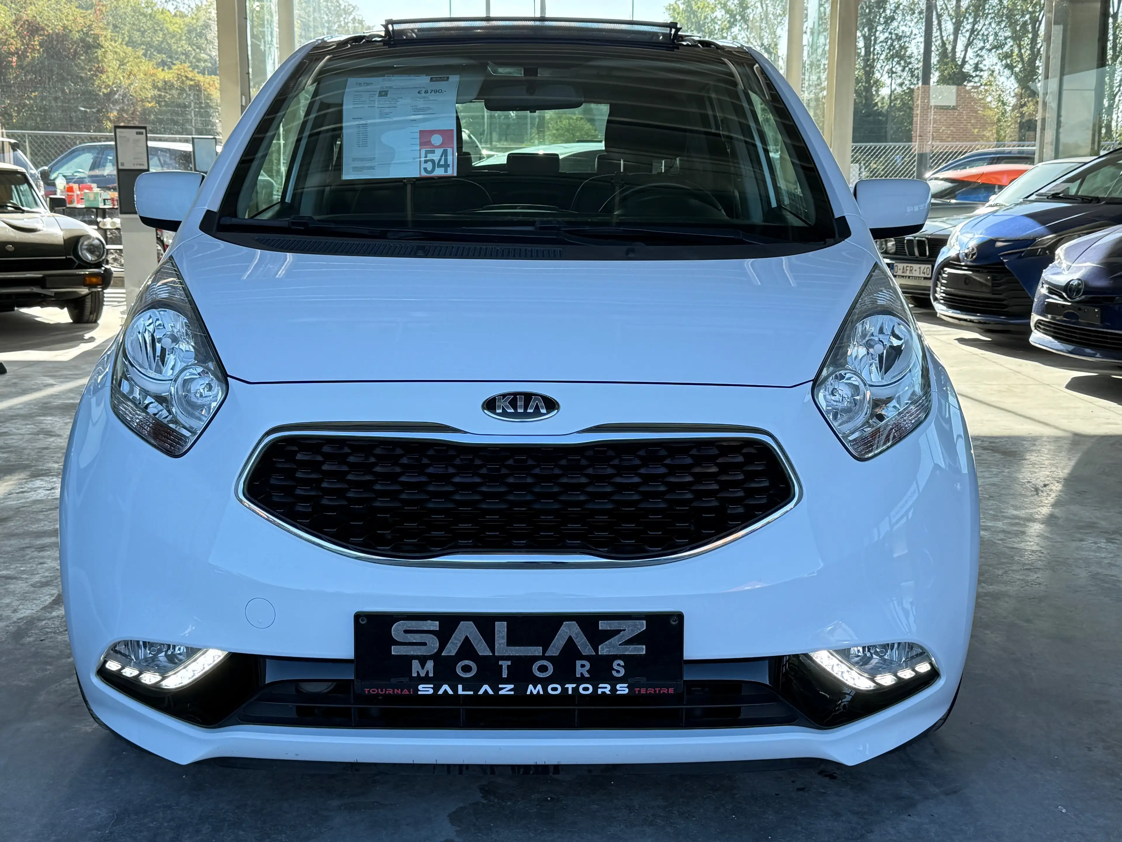 Kia Venga Venga 1.4i World Edition_NAVI_PANO_SEMICUIR_LED_ — photo 4