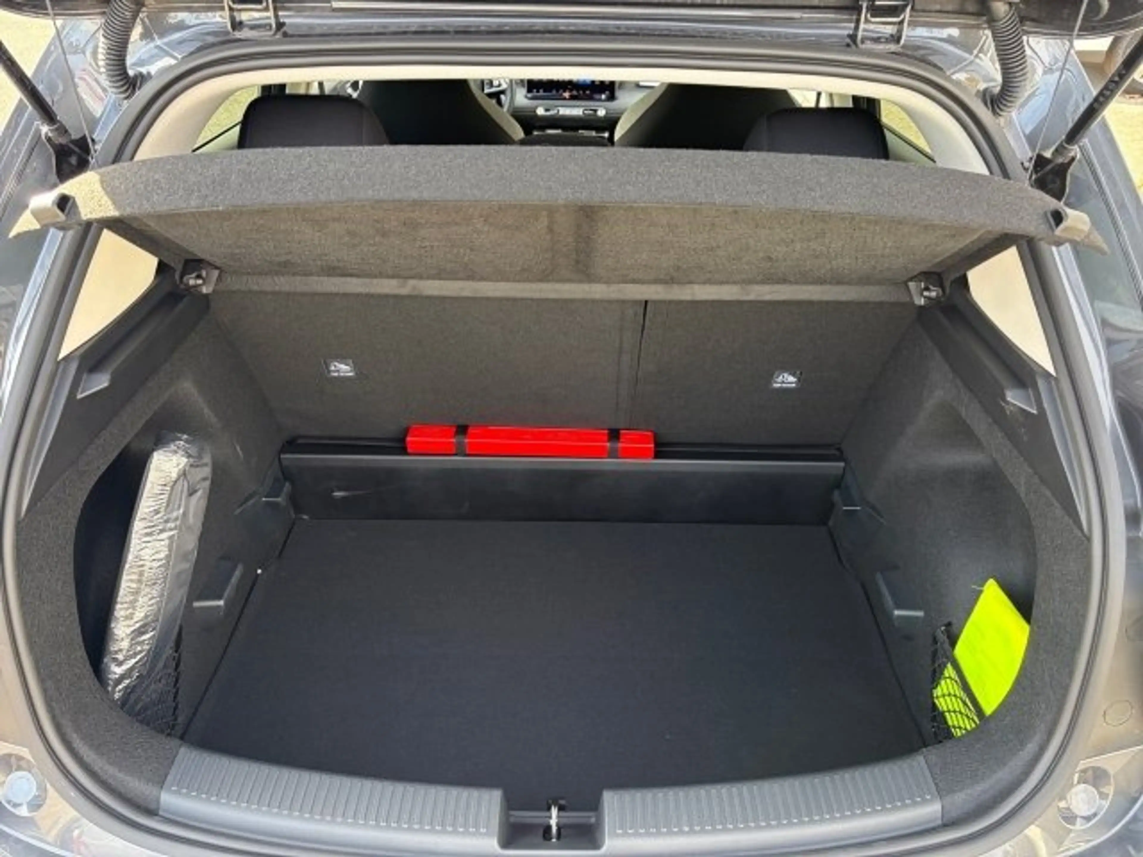MG MG4 Urban Luxury 54kwh MY25 — photo 13