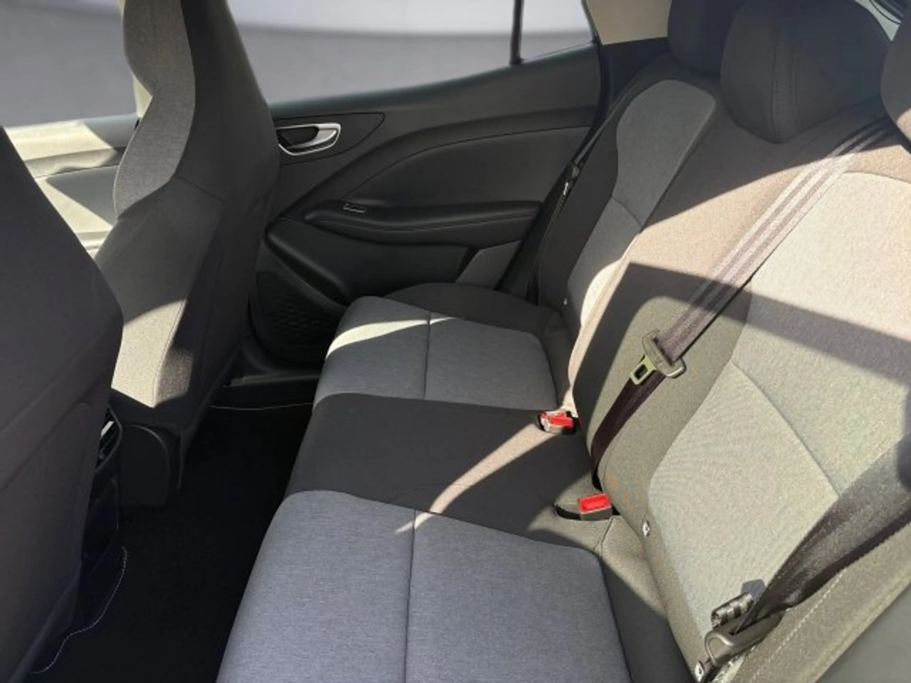 MG MG4 Urban Luxury 54kwh MY25 — photo 12
