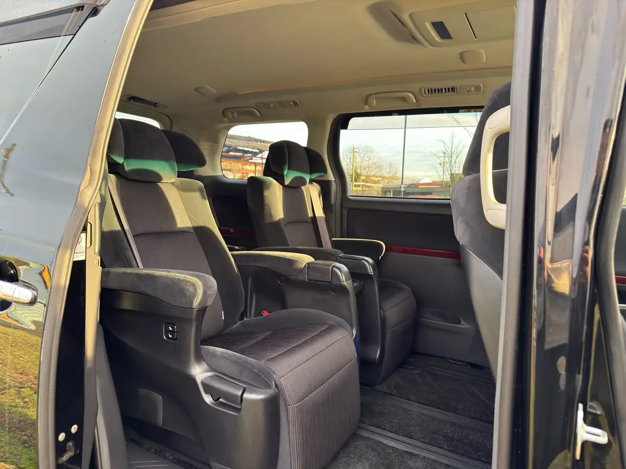 Toyota Sienna снимка Toyota Sienna