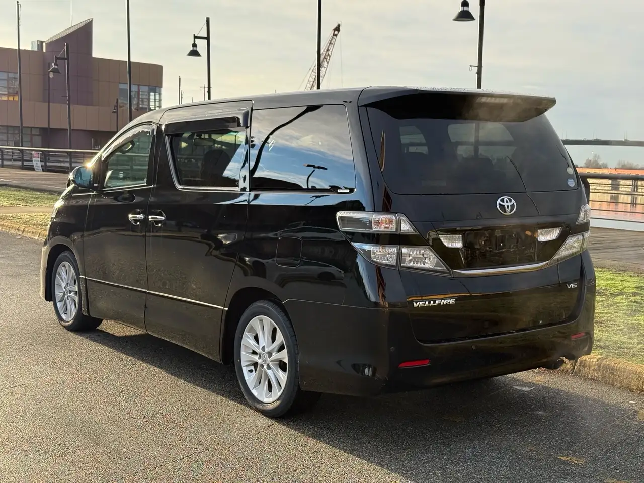 Toyota Sienna снимка Toyota Sienna