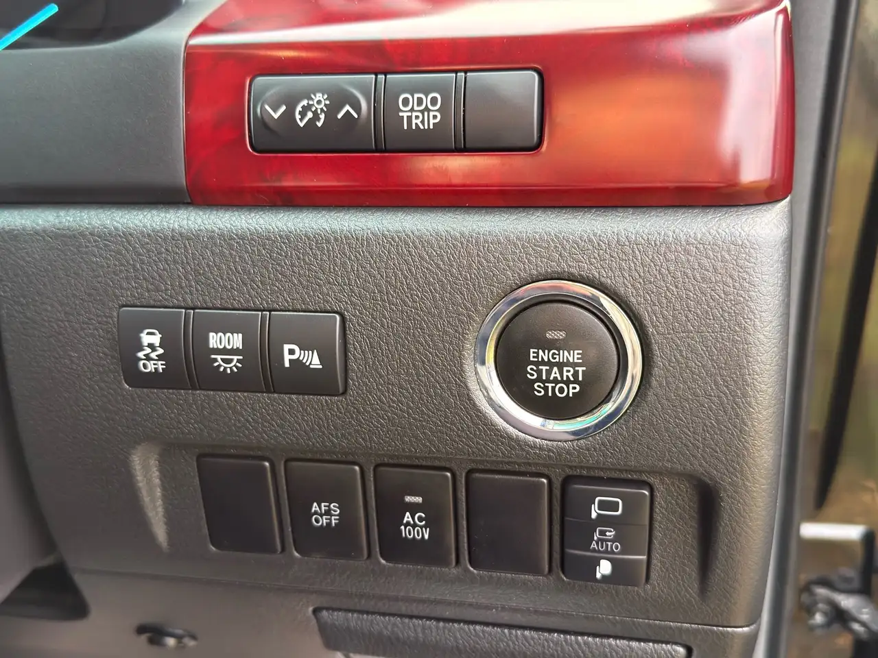 Toyota Sienna снимка Toyota Sienna