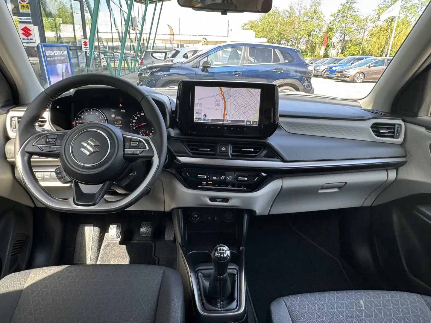 Suzuki Swift 1.2 Style Smart Hybrid | Apple Carplay/Android Aut Wit - 2