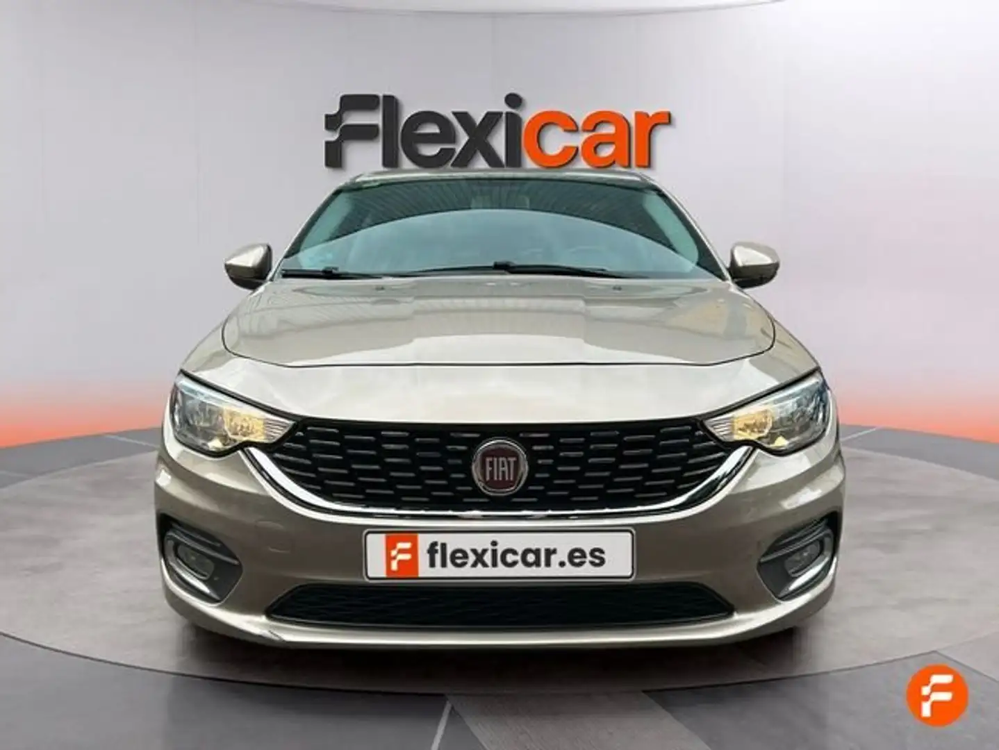 Fiat Tipo 1.4 16v Easy 70kW (95CV) gasolina SW Beige - 2