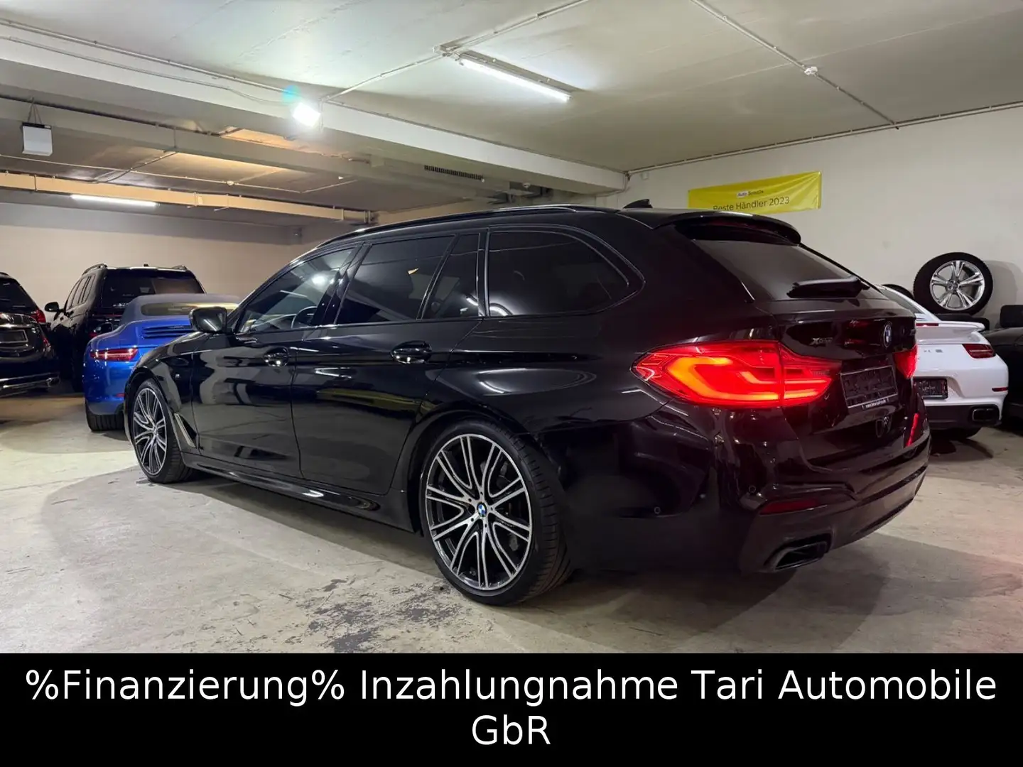 BMW 550 d xDrive Tou. LED,Pano,ha/ka,360°,1.Hand,20" Black - 1