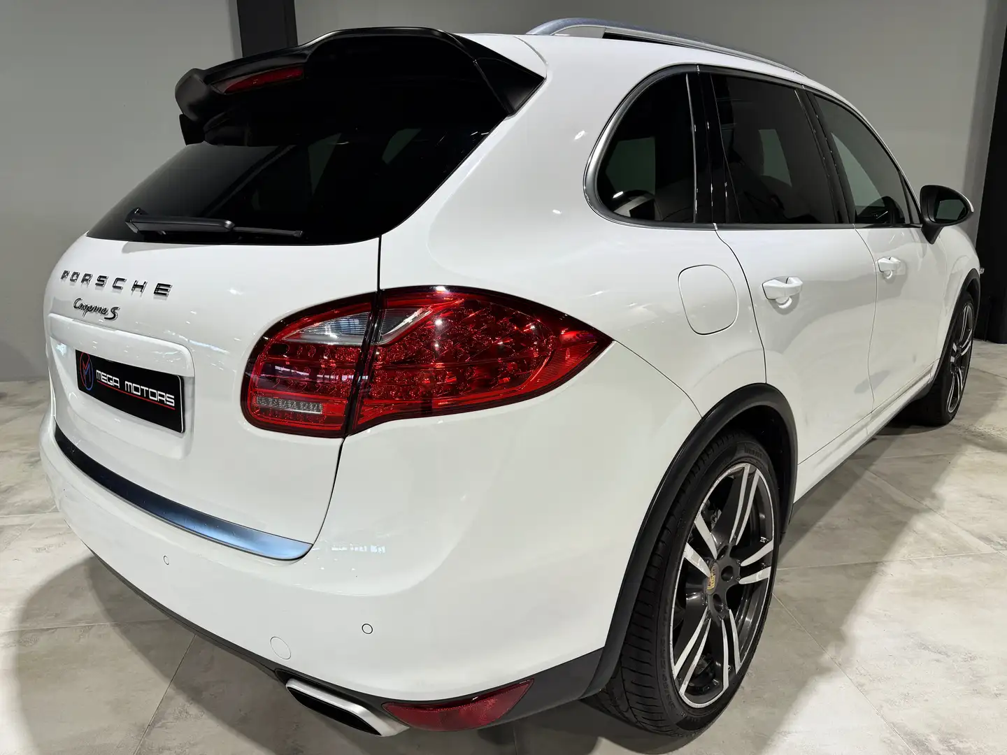 Porsche Cayenne S 4.2 Bi-TURBO V8 382CV "EXCLUSiVE" FULL OPTiONS " Білий - 2