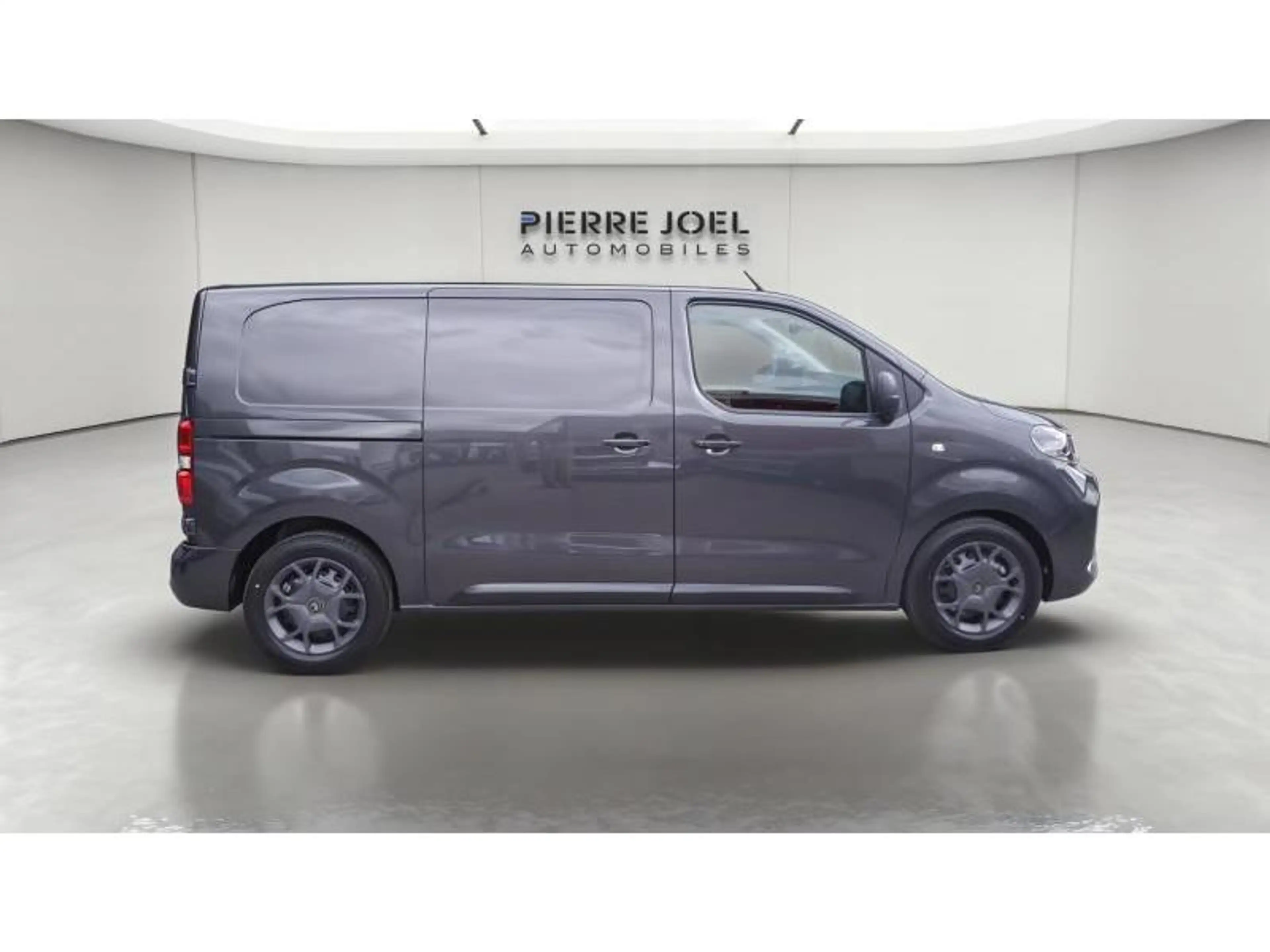 Citroen Jumpy Fourgon M 150CV EAT8 — photo 8