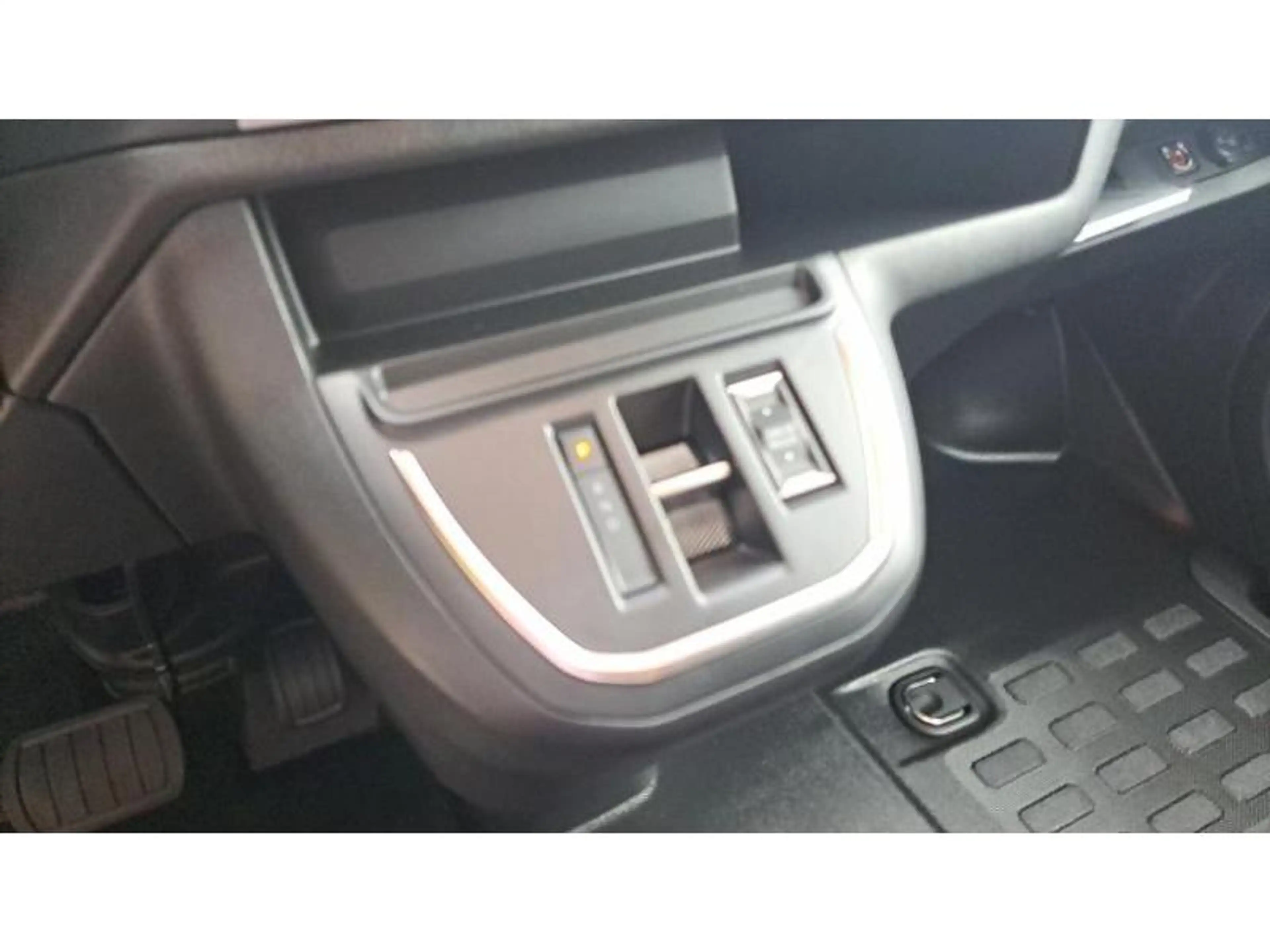 Citroen Jumpy Fourgon M 150CV EAT8 — photo 14
