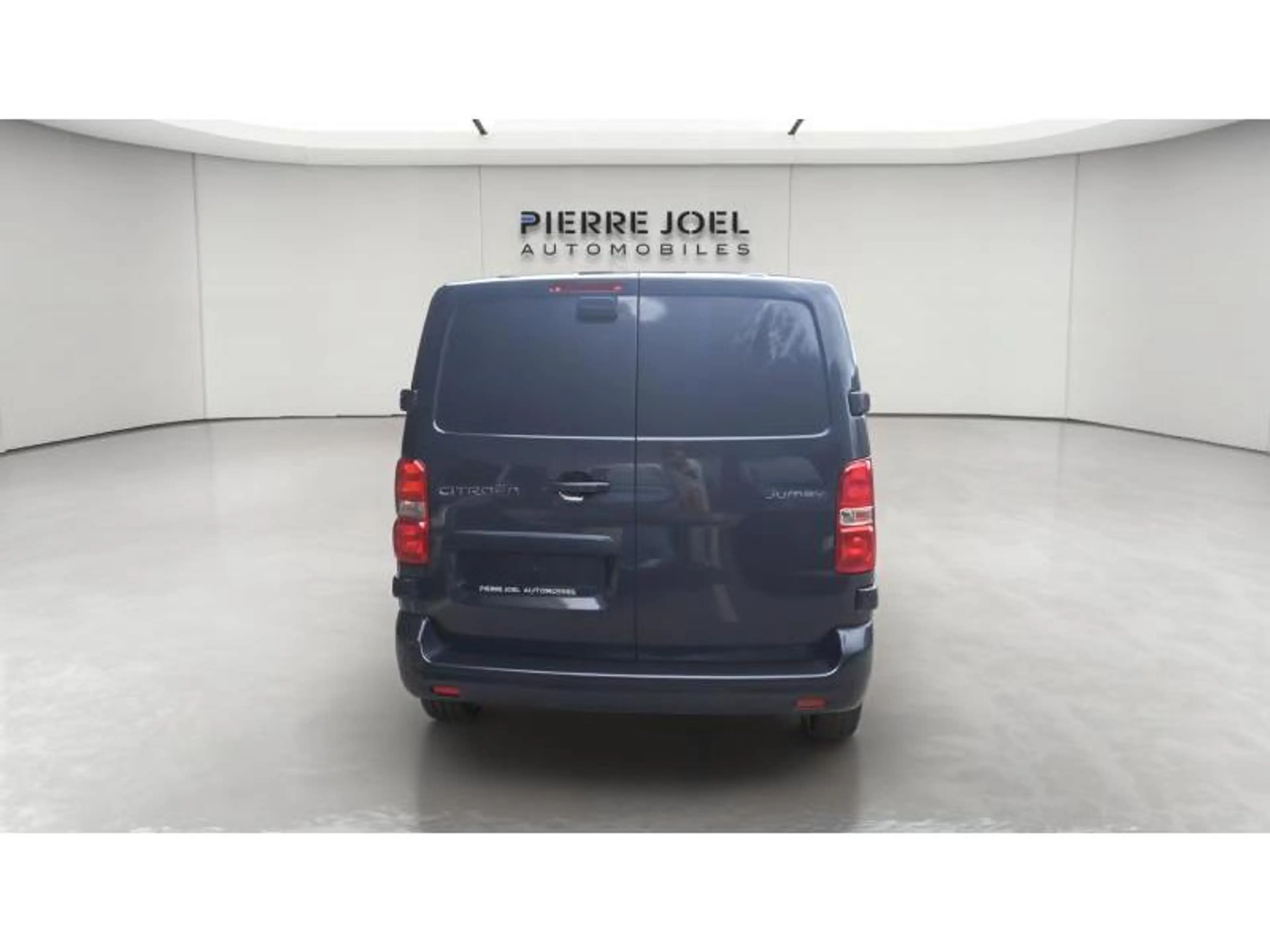 Citroen Jumpy Fourgon M 150CV EAT8 — photo 4