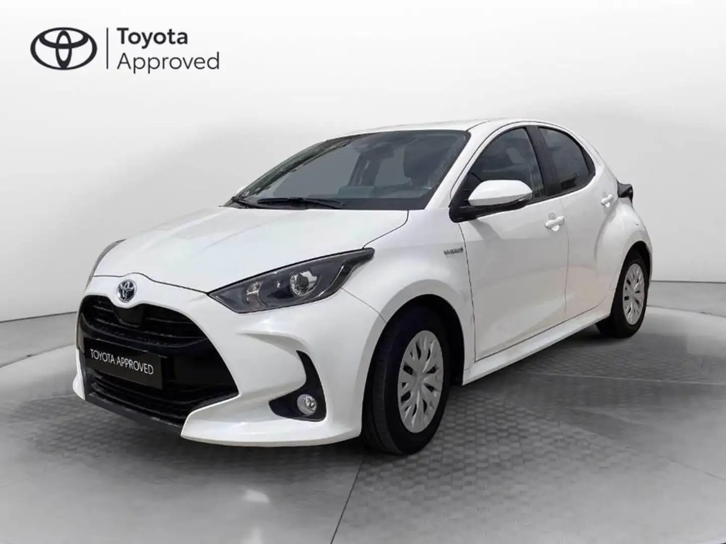 Toyota Yaris 1.5 hybrid Active Bianco - 1