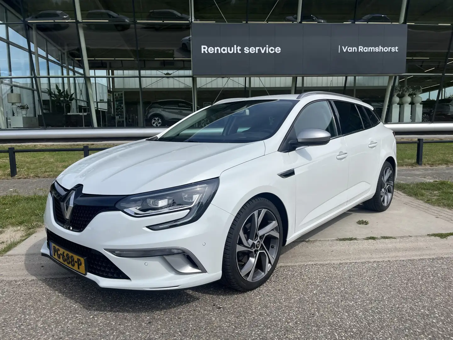 Renault Megane Estate 1.5 dCi GT-Line / Groot scherm / Trekhaak / White - 1