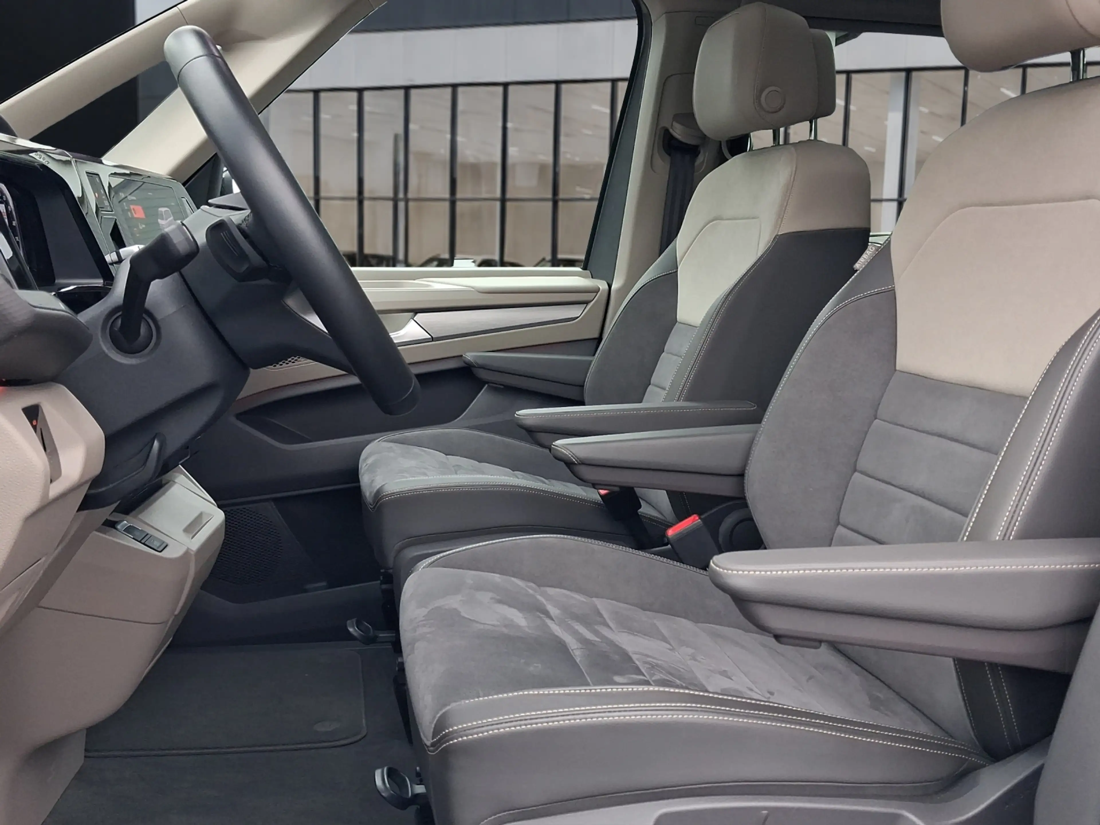 Volkswagen LT Multivan Style Lang 2.0 TDI DSG 2,99% Finanzierung — photo 5
