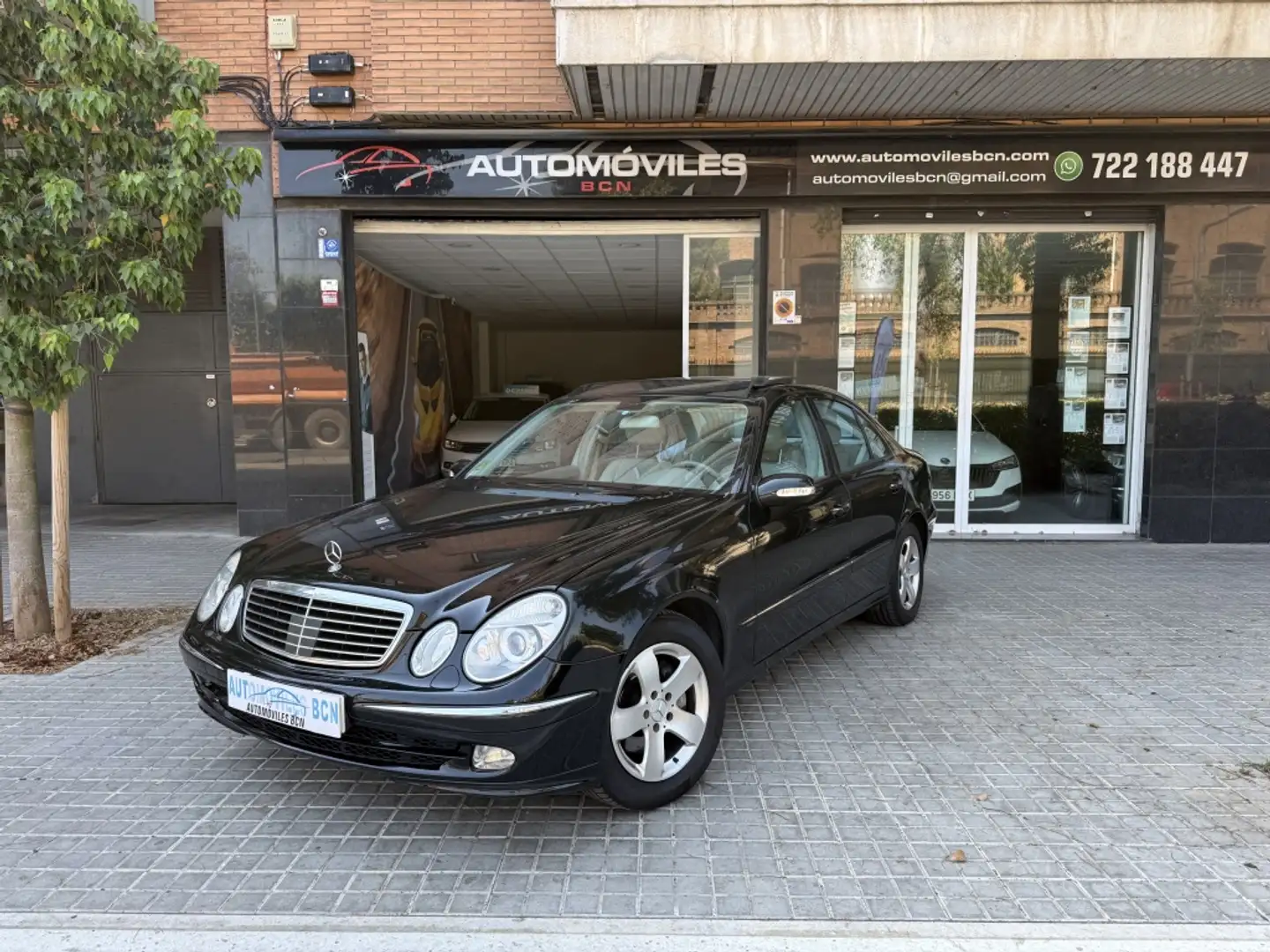 Mercedes-Benz E 320 Gris - 2