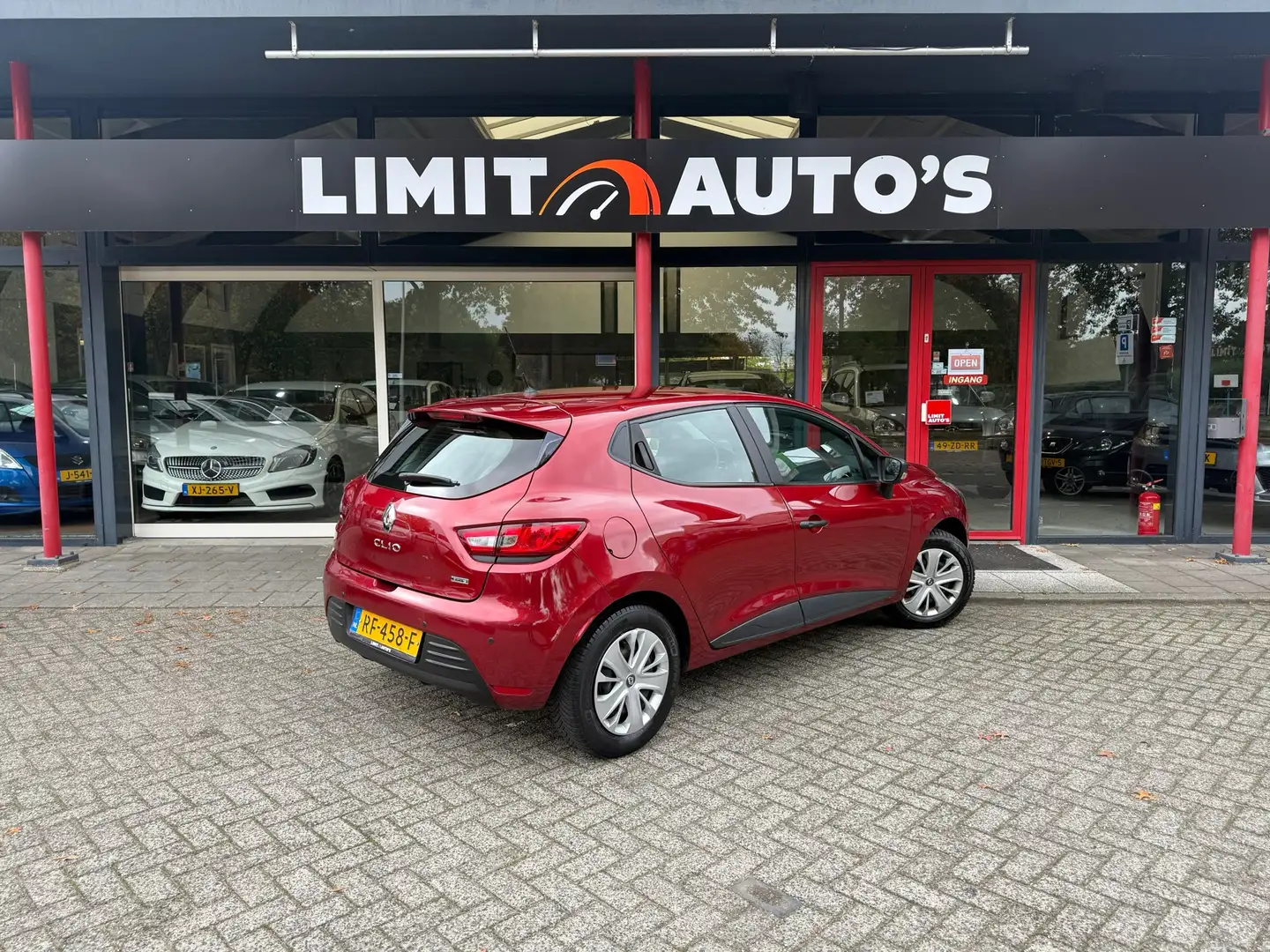 Renault Clio 0.9 TCe Life Airco/El.ramen/Cruise/Pdc/Nap/Apk Rojo - 2