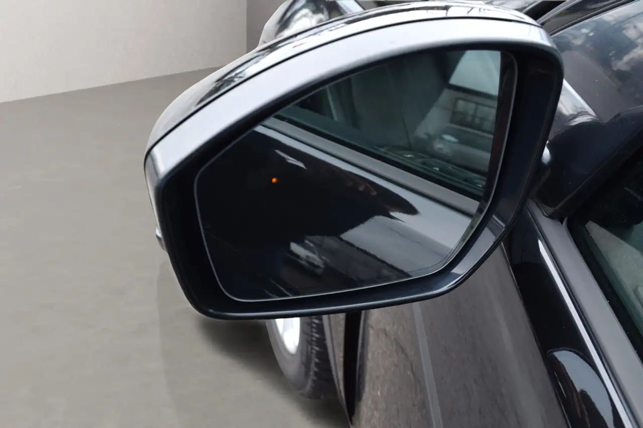 Land Rover Discovery Sport снимка Land Rover Discovery Sport