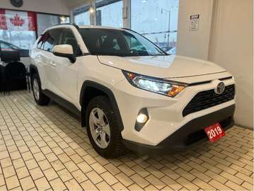 AWD XLE | Sunroof | Prestine Condition | No Accode