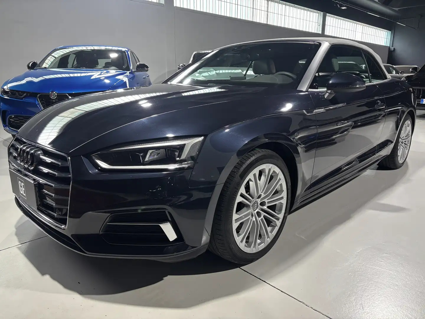 Audi A5 Cabrio 40 2.0 tdi Design 190cv s-tronic Albastru - 1