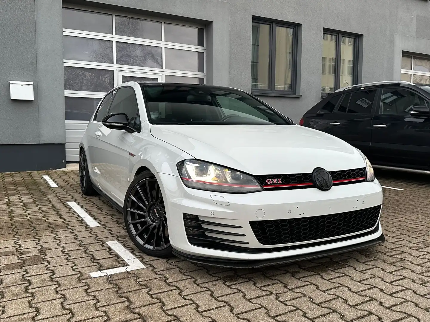Volkswagen Golf VII Lim. GTI Perf.*3-Türer*1.Hand*Pano*PDC Weiß - 1