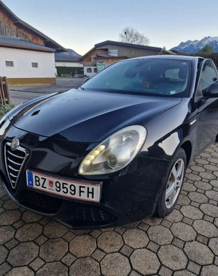 Alfa Romeo Giulietta 1,4 TB Distinctive Schwarz - 1