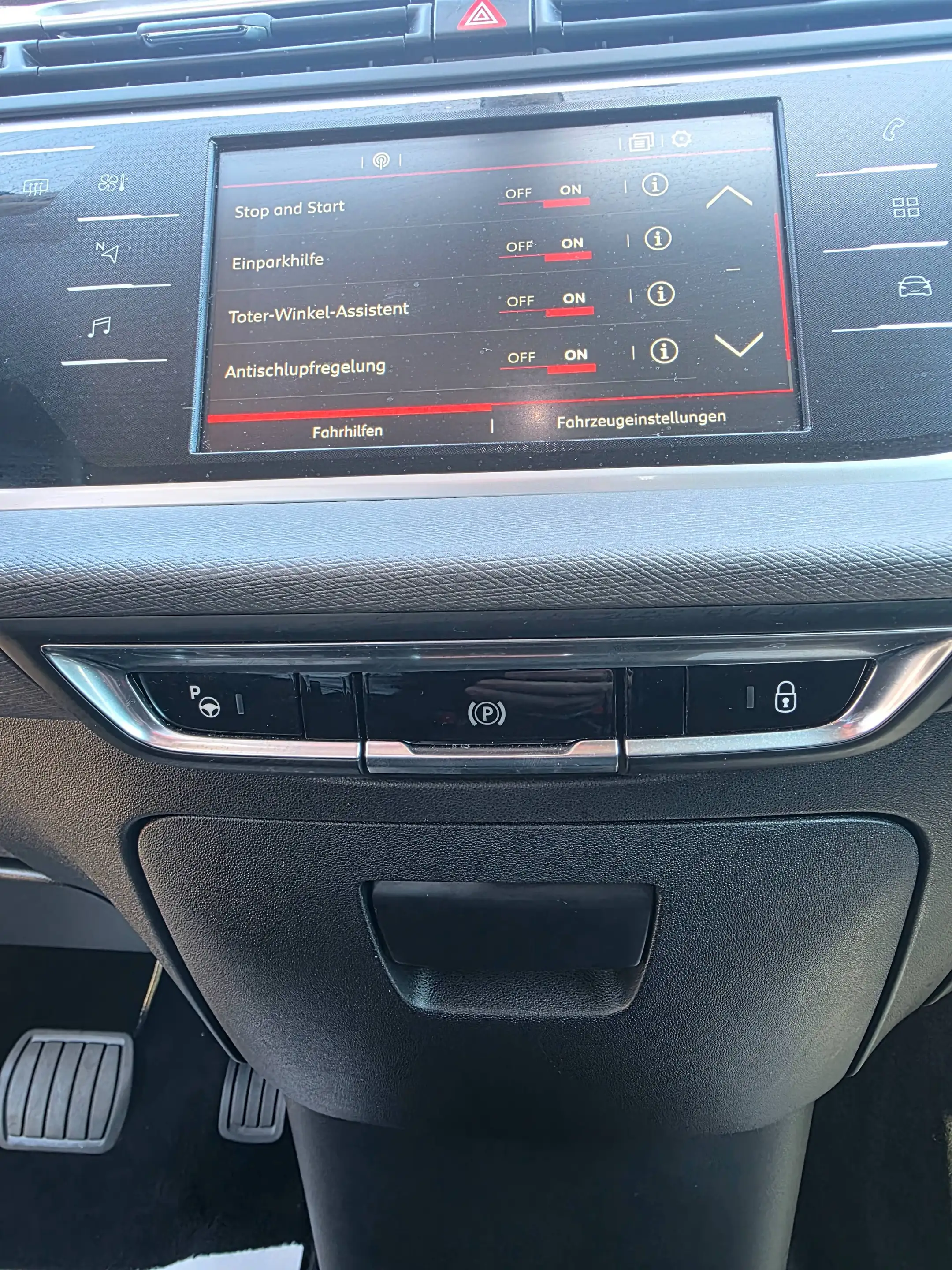 Citroen Grand C4 Picasso BlueHDI 150 S&S EAT6 Shine — photo 14