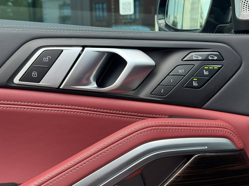 BMW X6 xDrive40 M Sport Pro/ FULL OPTION! — photo 13