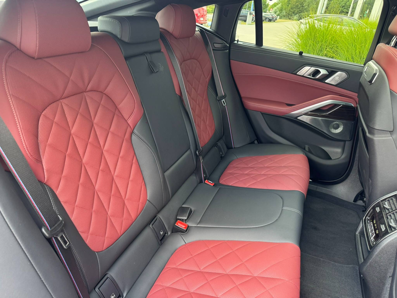 BMW X6 xDrive40 M Sport Pro/ FULL OPTION! — photo 10