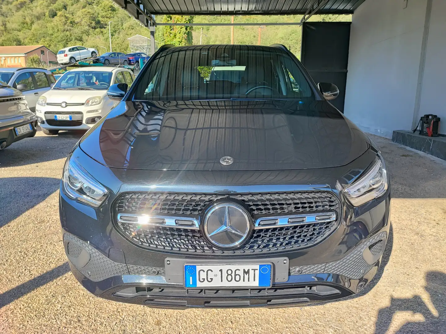 Mercedes-Benz GLA 200 GLA-H247 2020 d Premium 4matic auto Zwart - 2